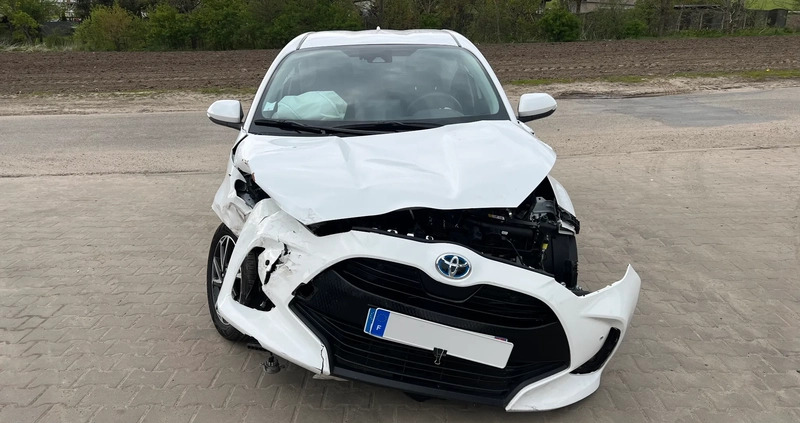 Toyota Yaris cena 34900 przebieg: 35000, rok produkcji 2022 z Chodzież małe 191